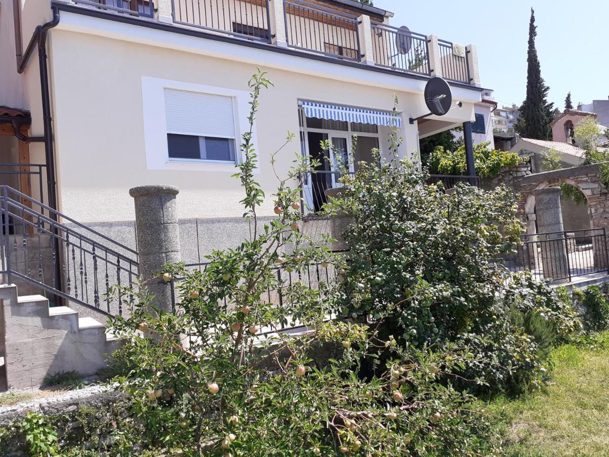 Helena Appartement *