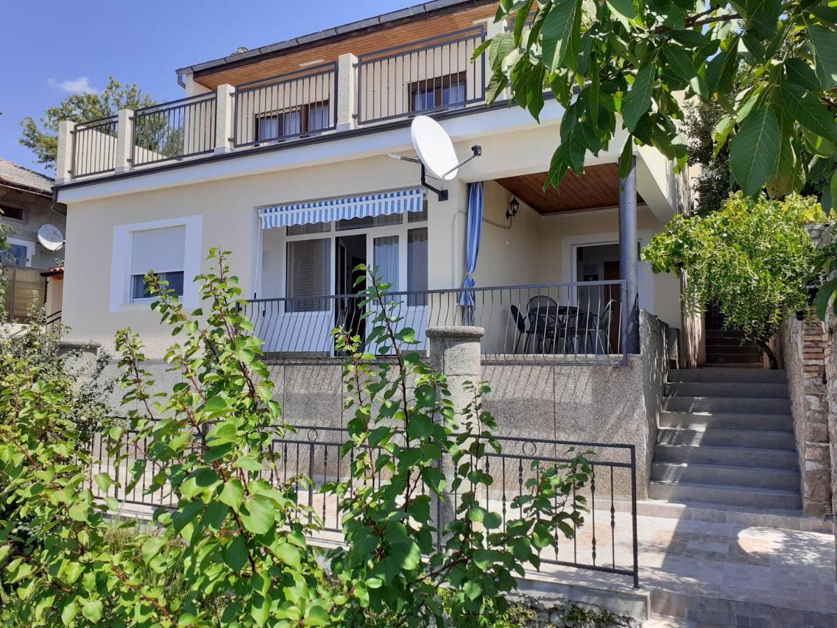 Helena Apartment